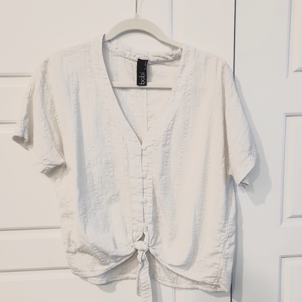 Women's short-sleeved button down cotton blouse